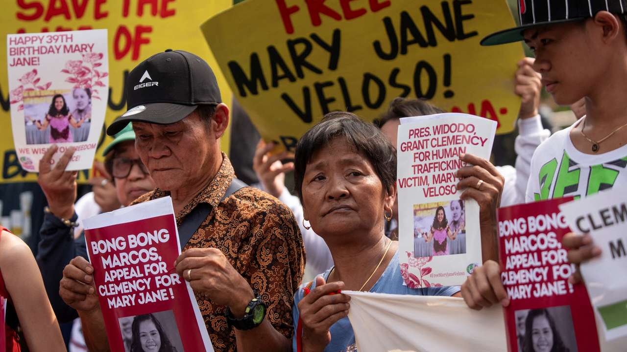 Protest during Indonesia President Joko Widodo's visit in Manila