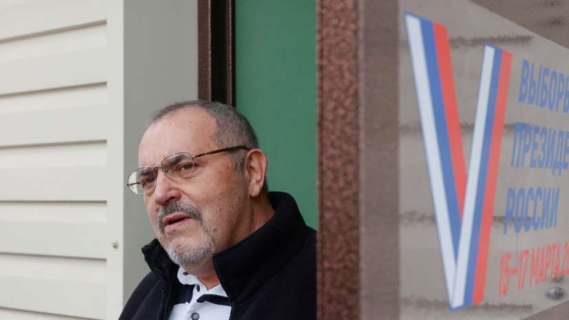 Boris Nadezhdin, an anti-war candidate who was barred from running for election, votes in Dolgoprudny