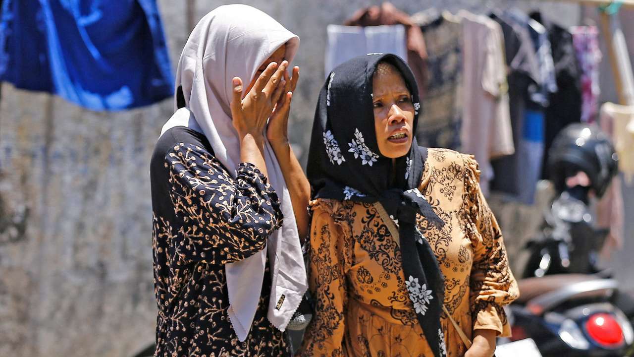Rescue continues on collapsed Islamic school building in Sidoarjo, East Java province
