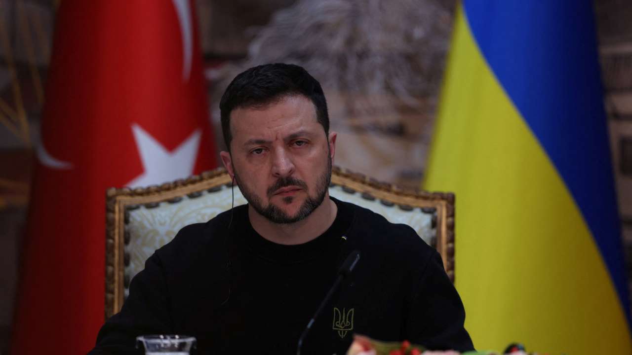 Turkey’s President Erdogan and his Ukrainian counterpart Zelenskiy hold a press conference in Istanbul