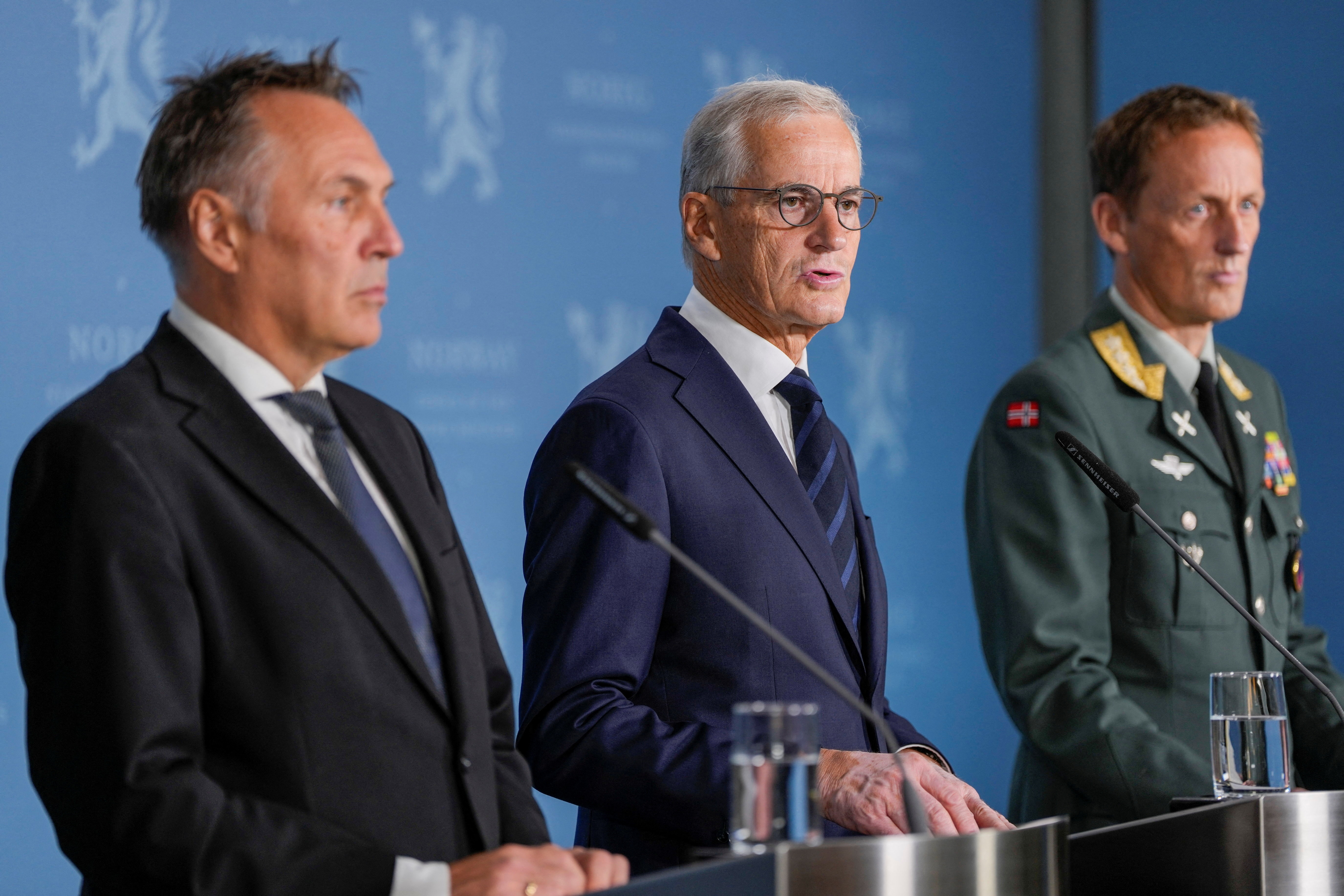Norway's government holds a press conference about frigate purchases