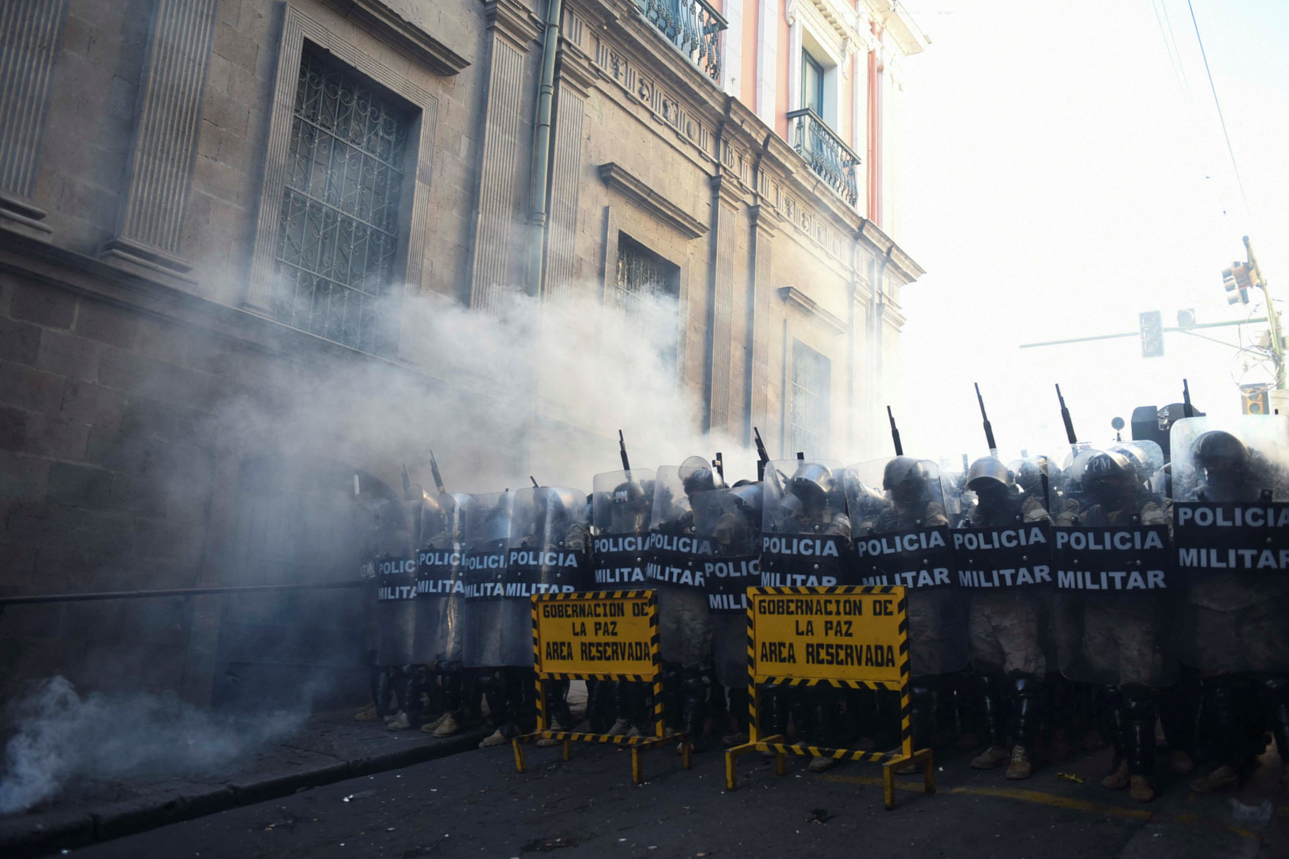 Bolivia's armed forces mobilize as President Arce "denounced the irregular mobilization", in La Paz