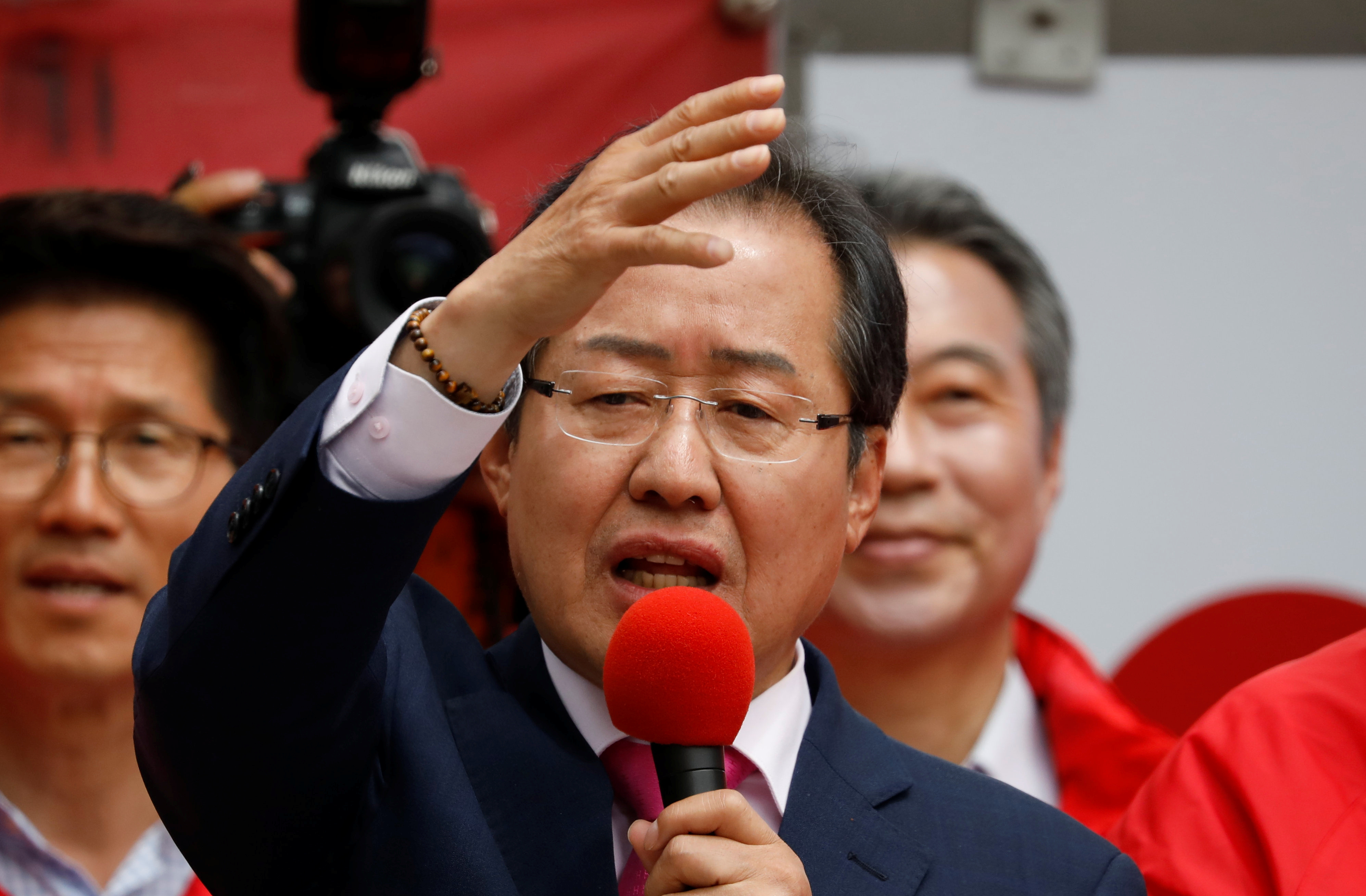 Hong Joon-pyo, the presidential candidate of the Liberty Korea Party, speaks during his election campaign rally in Daegu