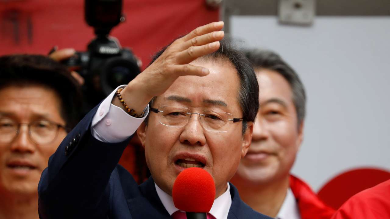 Hong Joon-pyo, the presidential candidate of the Liberty Korea Party, speaks during his election campaign rally in Daegu