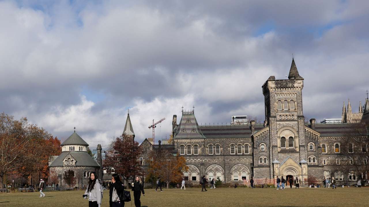 Canada aims to attract top US scholars with government funding boost