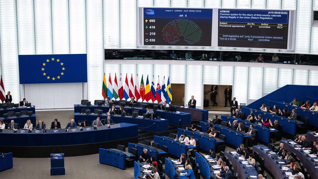 Members of the European Parliament vote on the proposal for a �Common system for the return of third-country nationals staying illegally in the Union� at the European Parliament in Strasbourg, eastern France, on June 17, 2026.