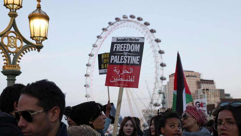 Protest in solidarity with Palestinians in Gaza, in London
