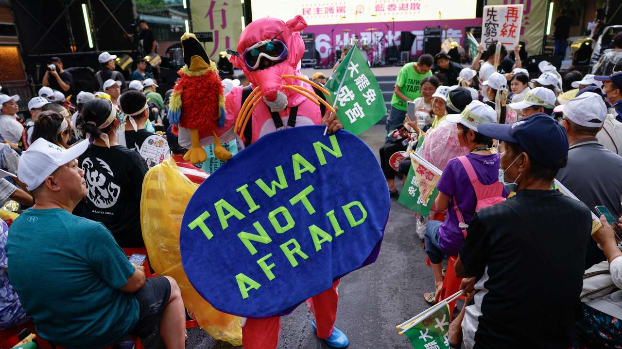 Supporters of the recall movement gather in Taipei