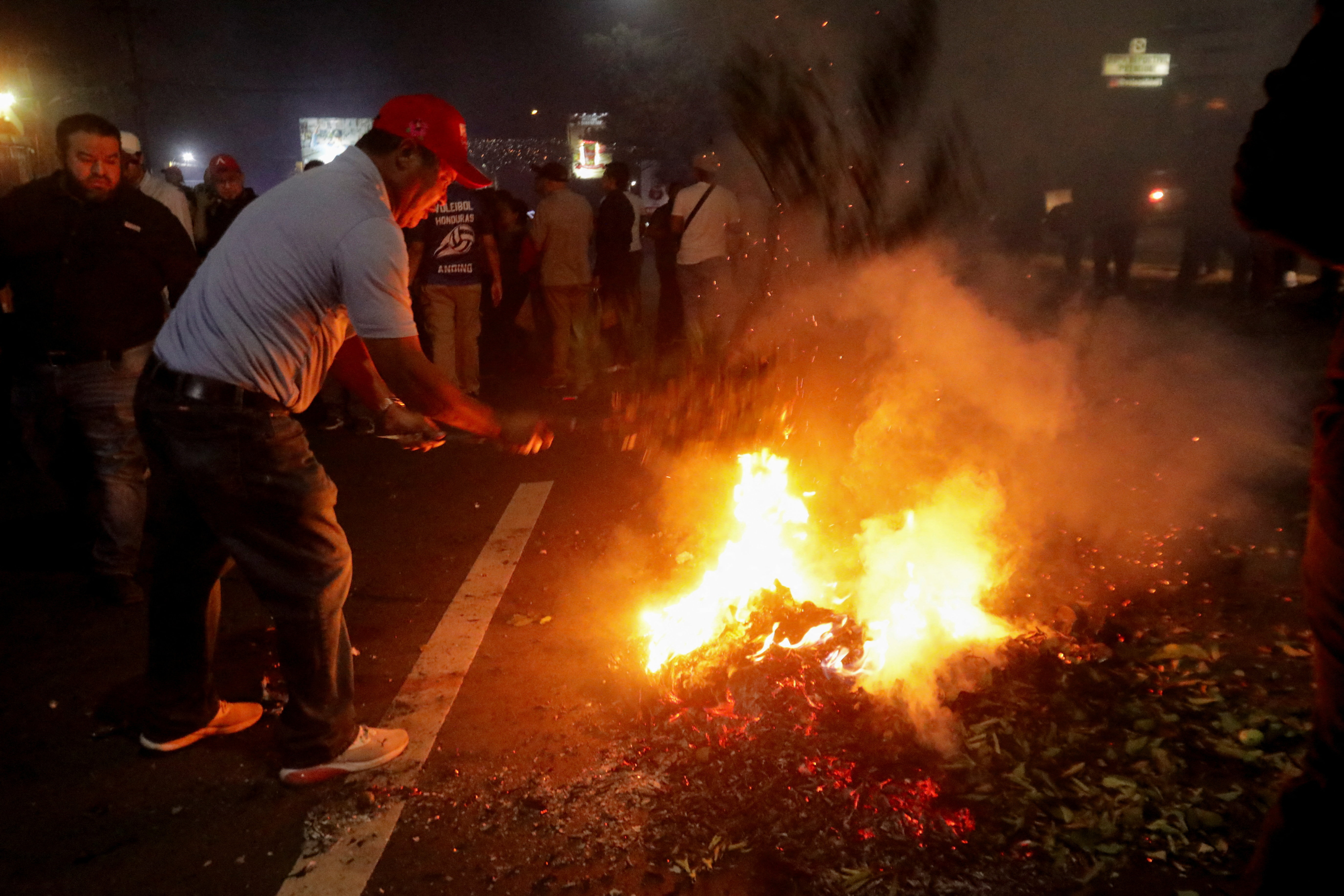 Protests outside the National Electoral Council (CNE), in Tegucigalpa