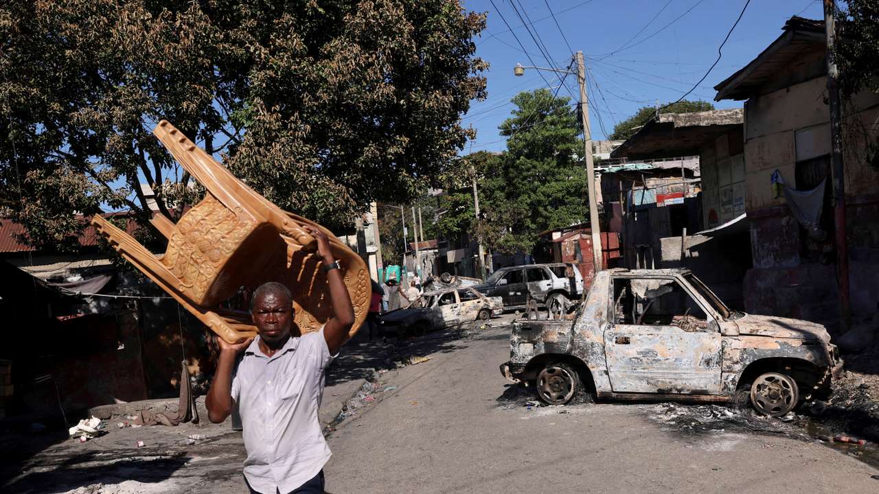 Haitians flee homes due to the gang violence, in Port-au-Prince