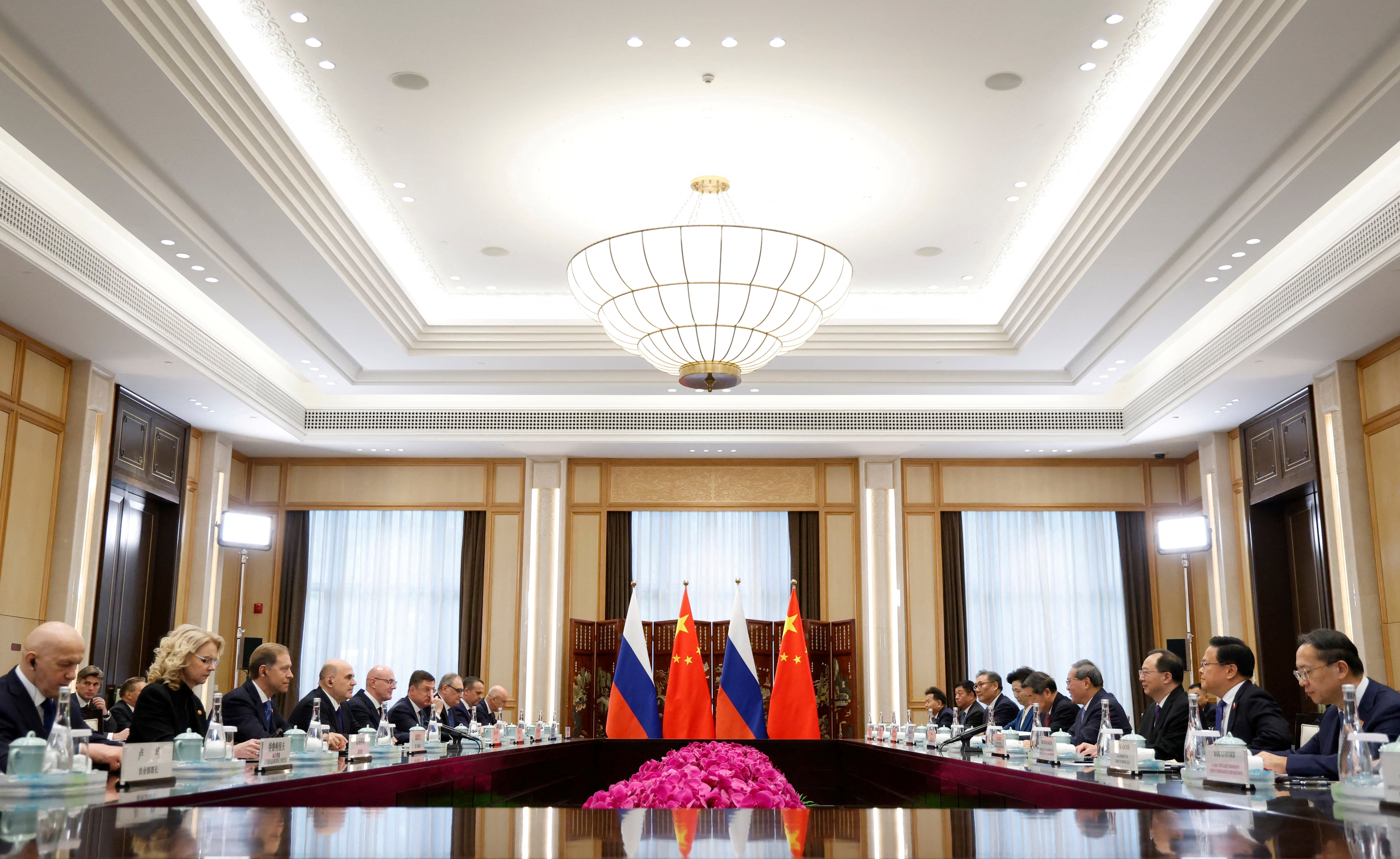 Russian Prime Minister Mishustin and Chinese Premier Li meet in Hangzhou