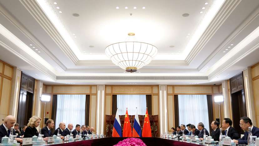 Russian Prime Minister Mishustin and Chinese Premier Li meet in Hangzhou