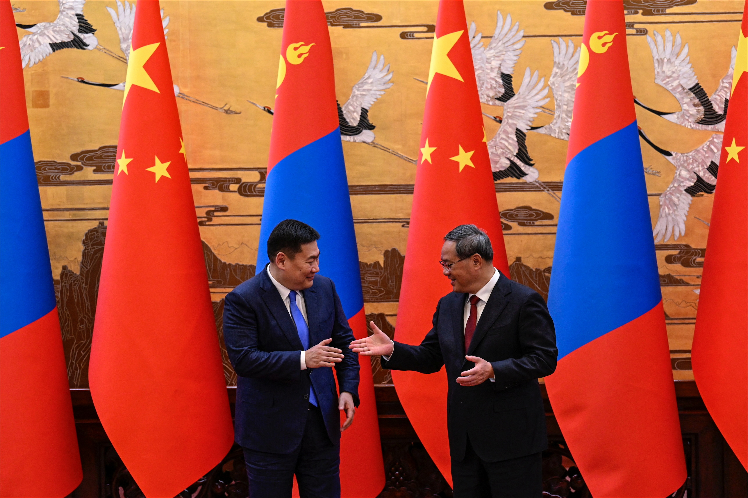 Mongolian Prime Minister Oyun-Erdene visits Beijing