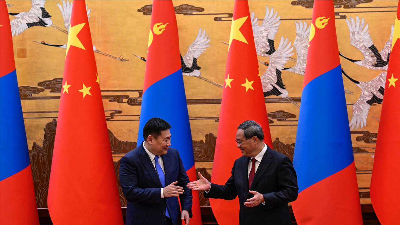 Mongolian Prime Minister Oyun-Erdene visits Beijing