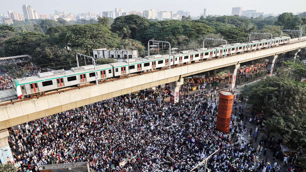 Supporters block the Shahbagh Square as they protest demanding justice for the death of Sharif Osman Hadi, in Dhaka
