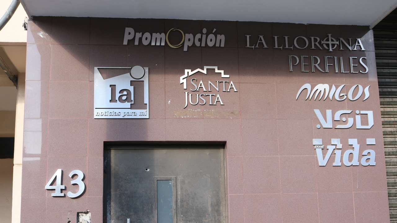 Newspaper office attacked amid intra-cartel violence, in Culiacan