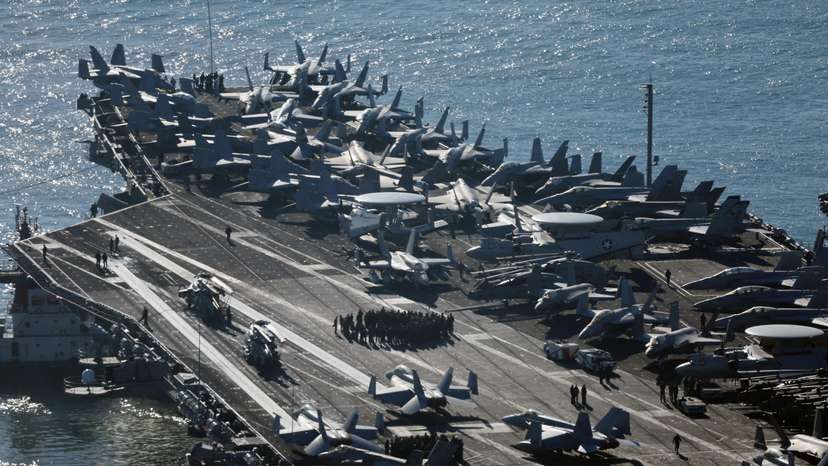 US aircraft carrier USS Carl Vinson arrives in South Korea port