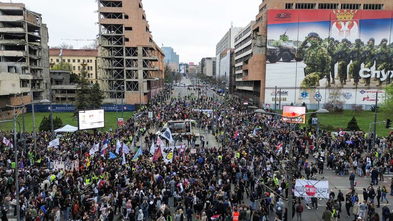Students protest against government lease of site to Kushner for hotel in Belgrade