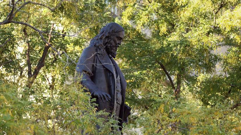 Statue of Confederate General Pike reinstalled in Washington