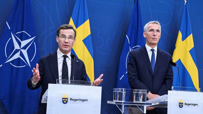 Swedish Prime Minister Kristersson and NATO Secretary General Stoltenberg hold a press conference in Stockholm