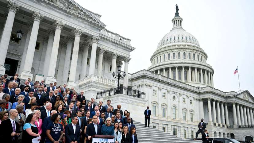 House Minority Leader Jeffries Holds Press Conference Ahead of Potential Shutdown
