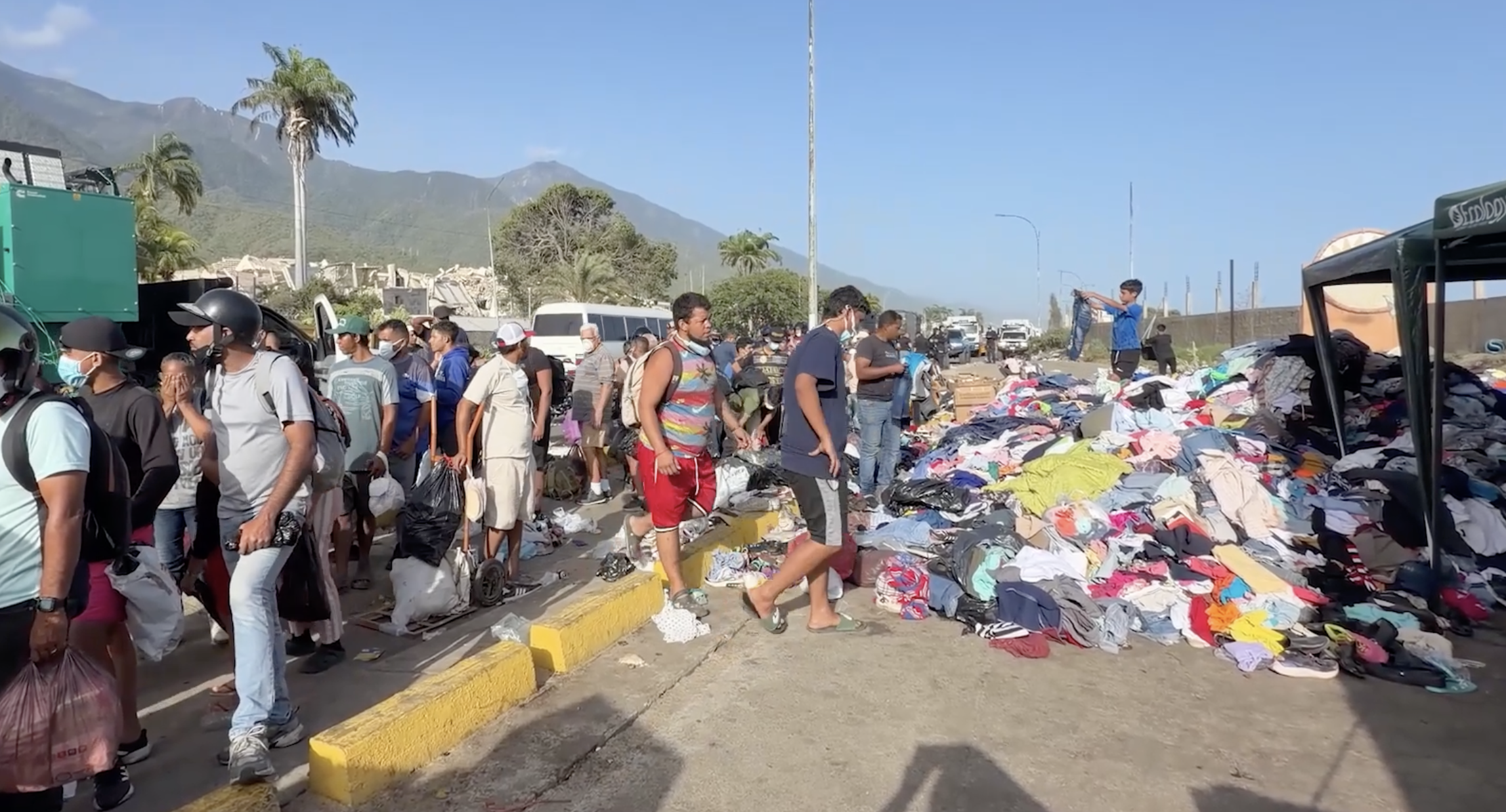 Venezuela earthquake death toll rises to 1,450 as rescue efforts continue