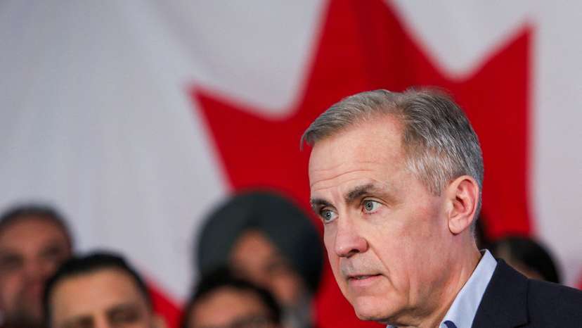 FILE PHOTO: Former Bank of Canada and Bank of England governor Mark Carney announces that he is running to replace Prime Minister Justin Trudeau as leader of the ruling Liberal Party, in Edmonton