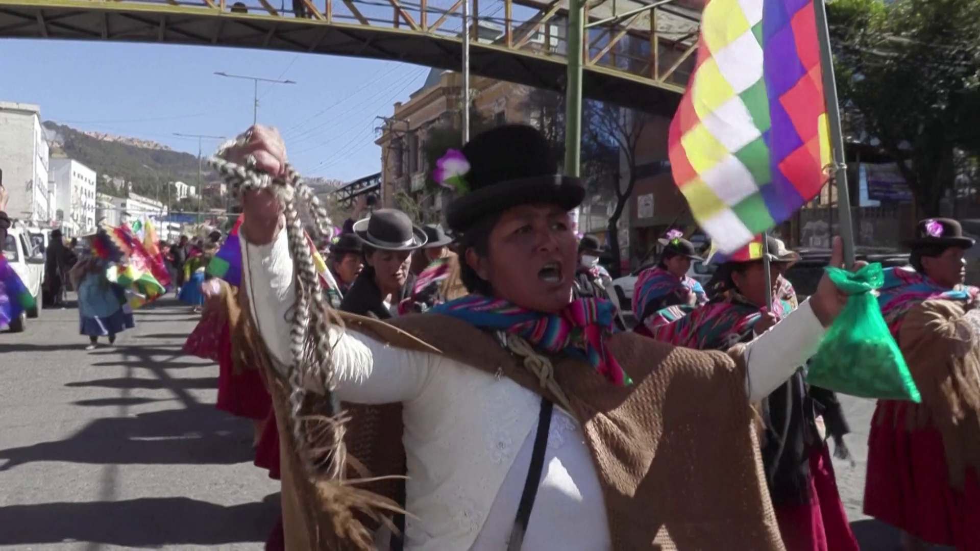Bolivian mothers jon anti-government protests as crisis deepens