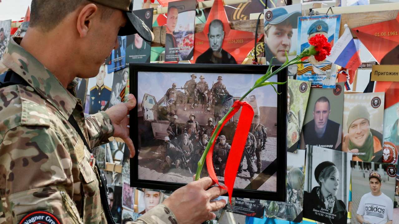 FILE PHOTO: People in Moscow pay tribute to Wagner mercenaries killed in Mali