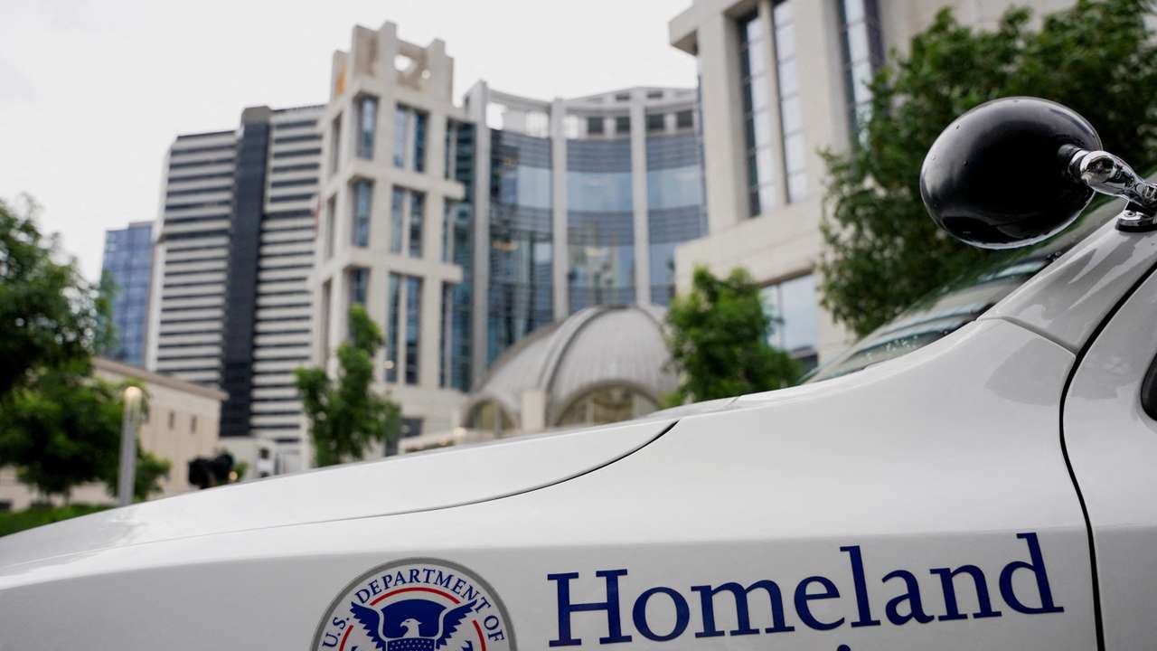 Kilmar Abrego Garcia, who was deported from U.S. to El Salvador, returns to U.S.