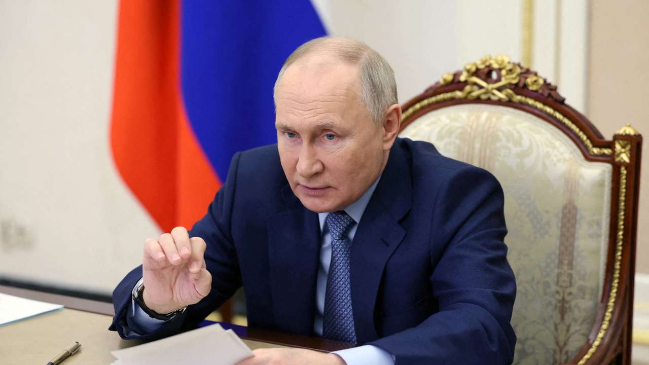 Russian President Putin chairs government meeting in Moscow