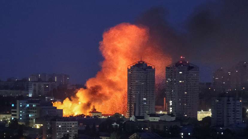 Russian drone and misille strike in Kyiv