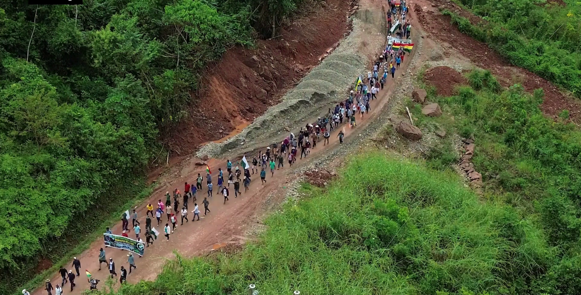 Thousands march in Bolivia demanding repeal of land law: Video