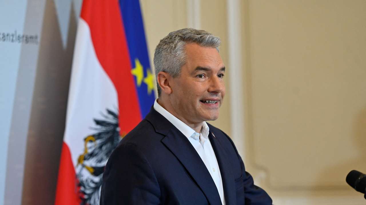 Austrian Chancellor and head of the People's Party (OeVP) Karl Nehammer gives a press statement in Vienna