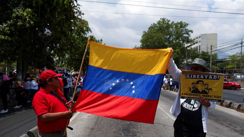 Lawyers appeal detention in El Salvador of Venezuelans deported from the U.S.