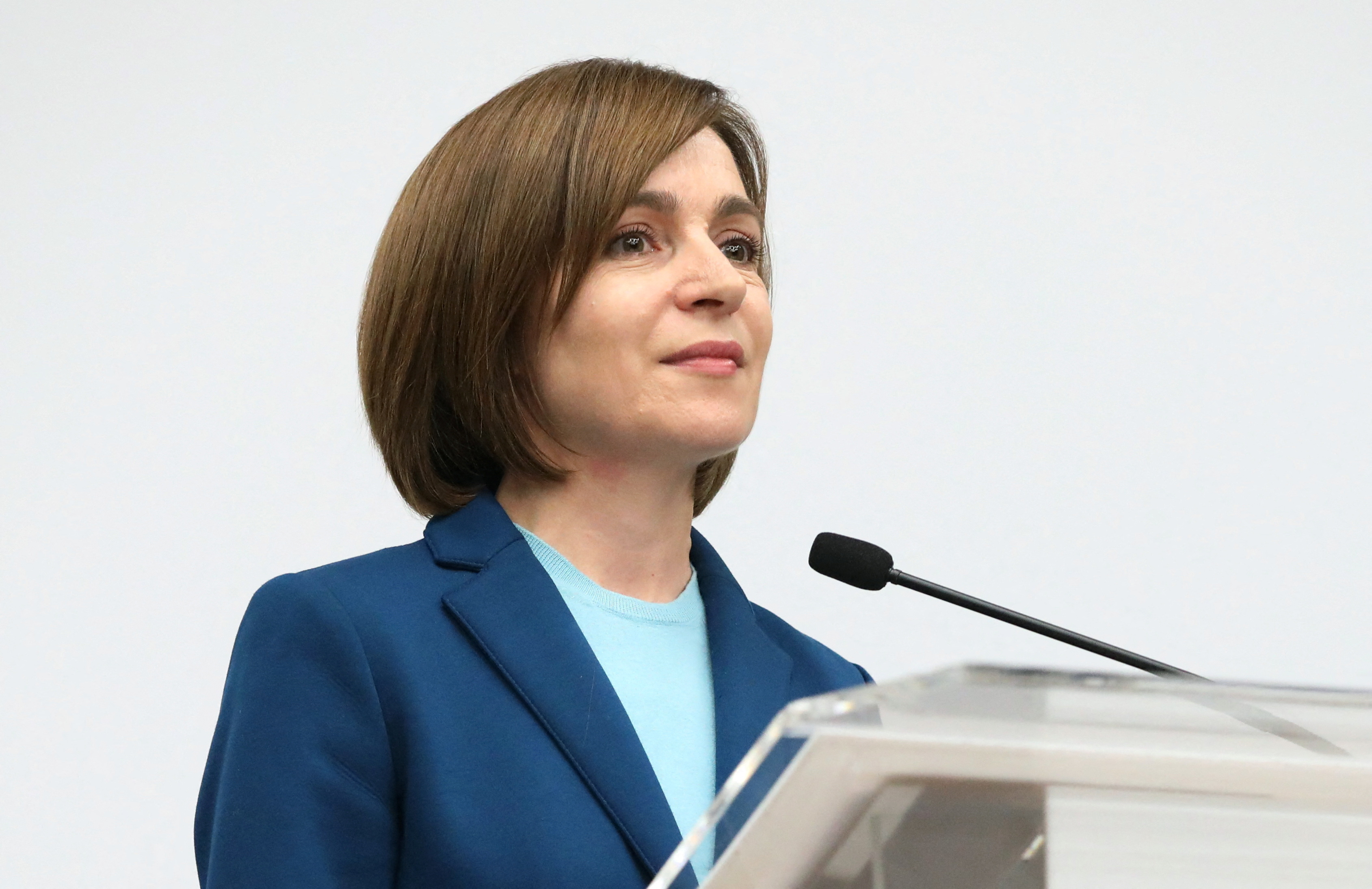 Moldova holds second round of presidential election