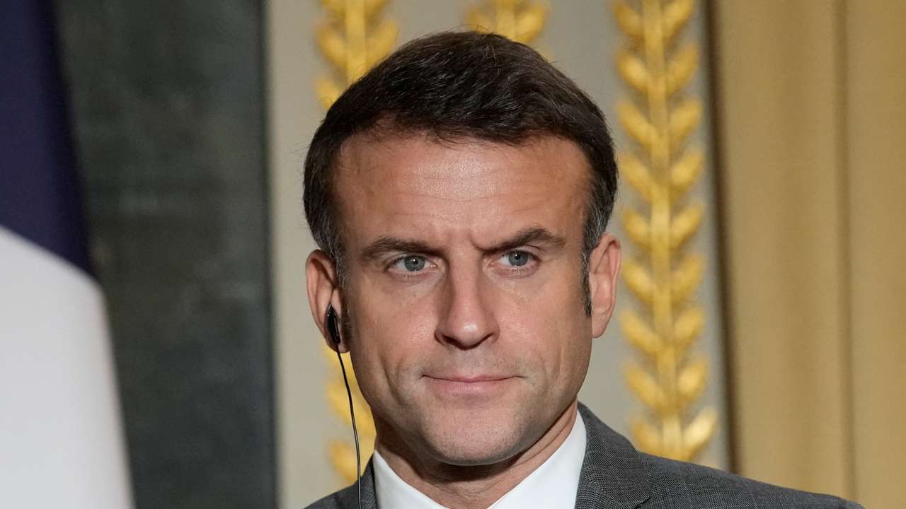 Czech President Pavel and French President Macron meet in Paris