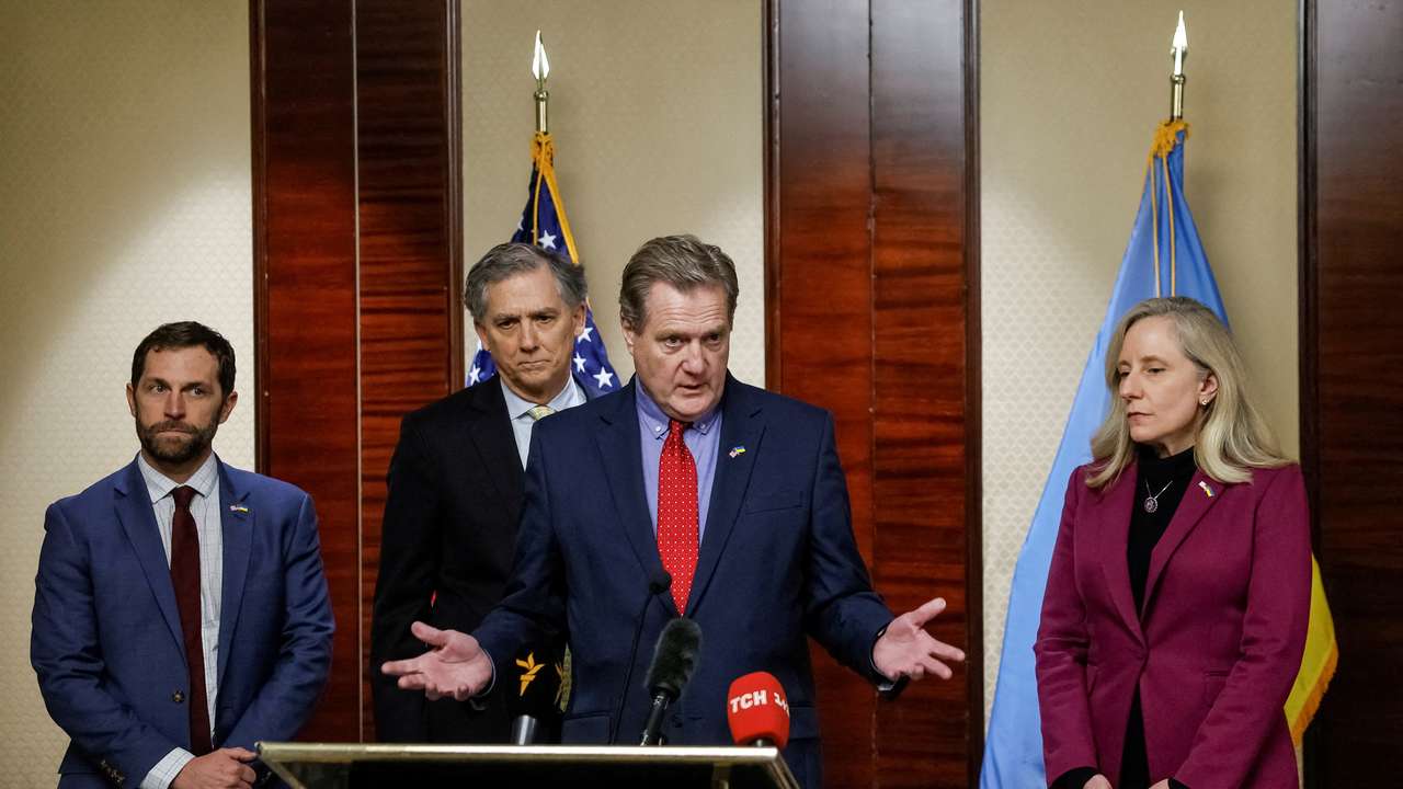 U.S. Representatives Turner, Hill, Crow and Spanberger visit in Kyiv