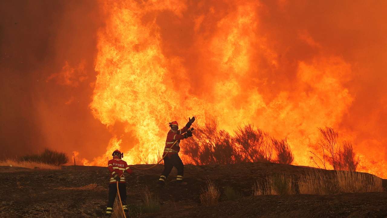Wildfire approaching Trancoso
