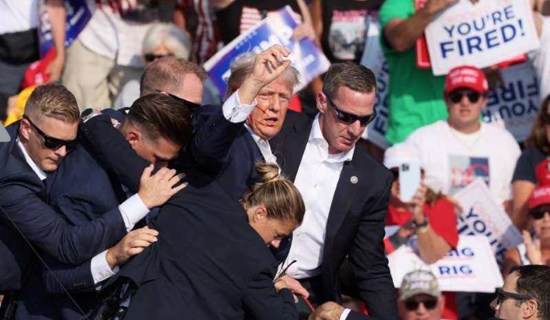 FILE PHOTO: Republican presidential candidate Donald Trump holds a campaign rally in Butler