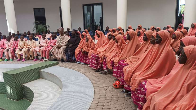More than 100 kidnapped Nigerian students arrive back in Kaduna