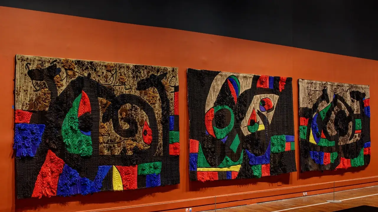 A exposição “Miró: Mestre das Formas”, no Museu de Arte Brasileira (MAB), ganhou mais dois meses de visitação.