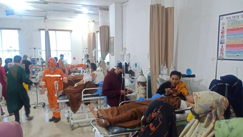 Victims get treatment at Morowali Regional Hospital after an explosion at the nickel smelter furnace owned by Indonesia Tsingshan Stainless Steel (ITSS) in Morowali