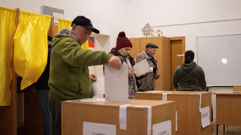Romanians vote in parliamentary election