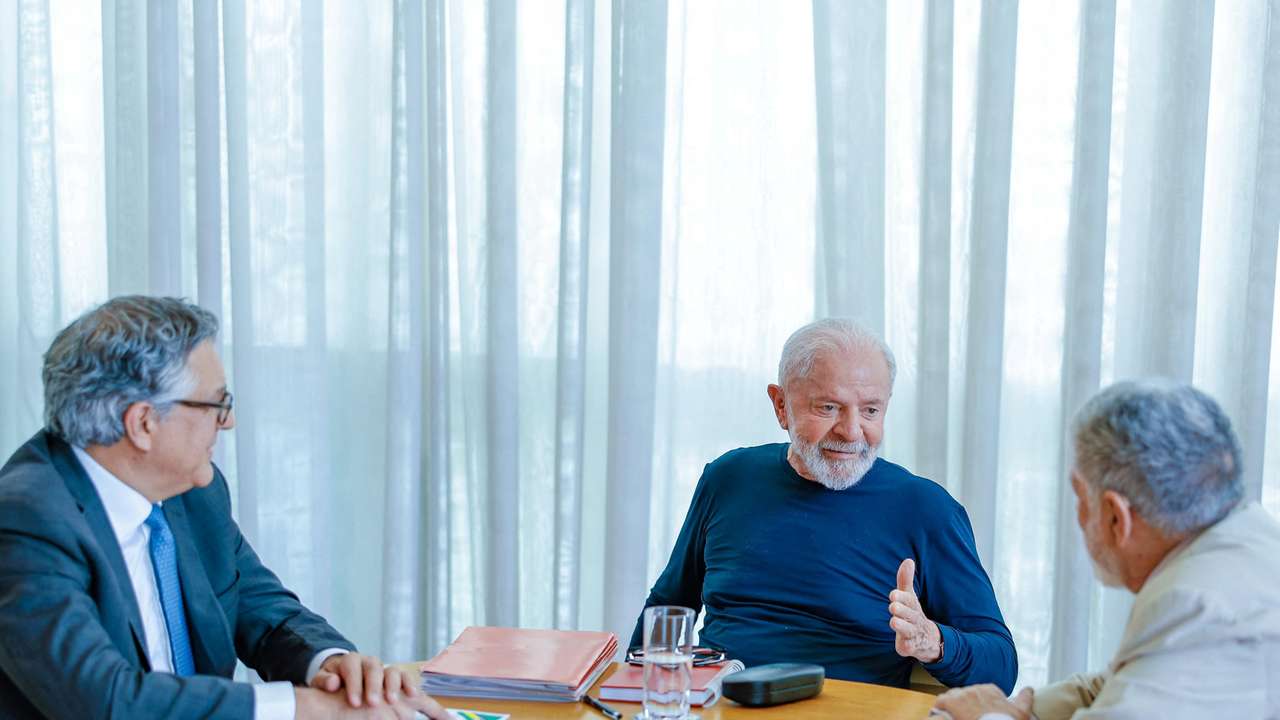 Brazil's Lula meets with meets with Institutional Relations Minister Alexandre Padilha and top foreign policy adviser Celso Amorim after head injury