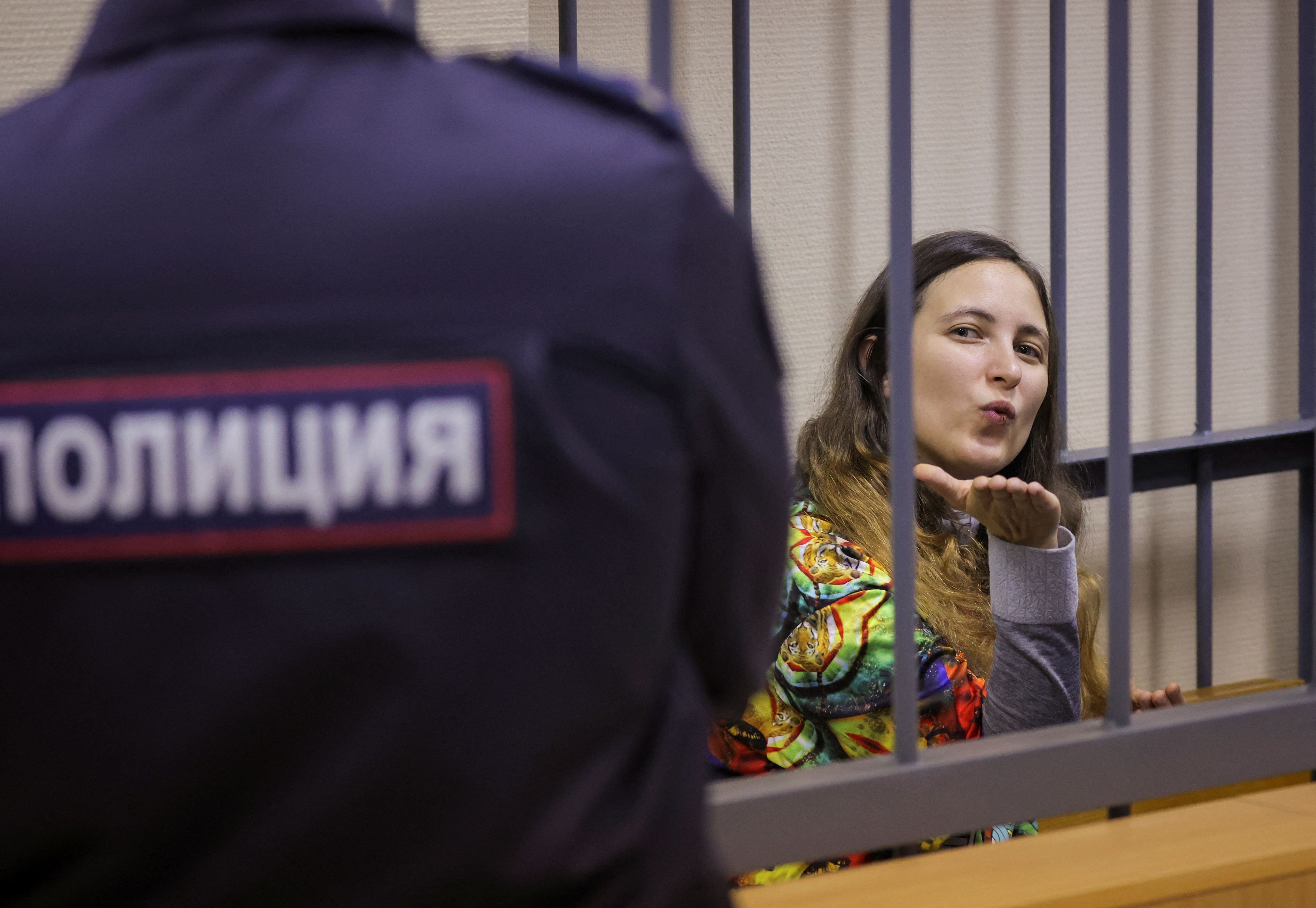 Artist Skochilenko charged with discrediting Russian army appears in court