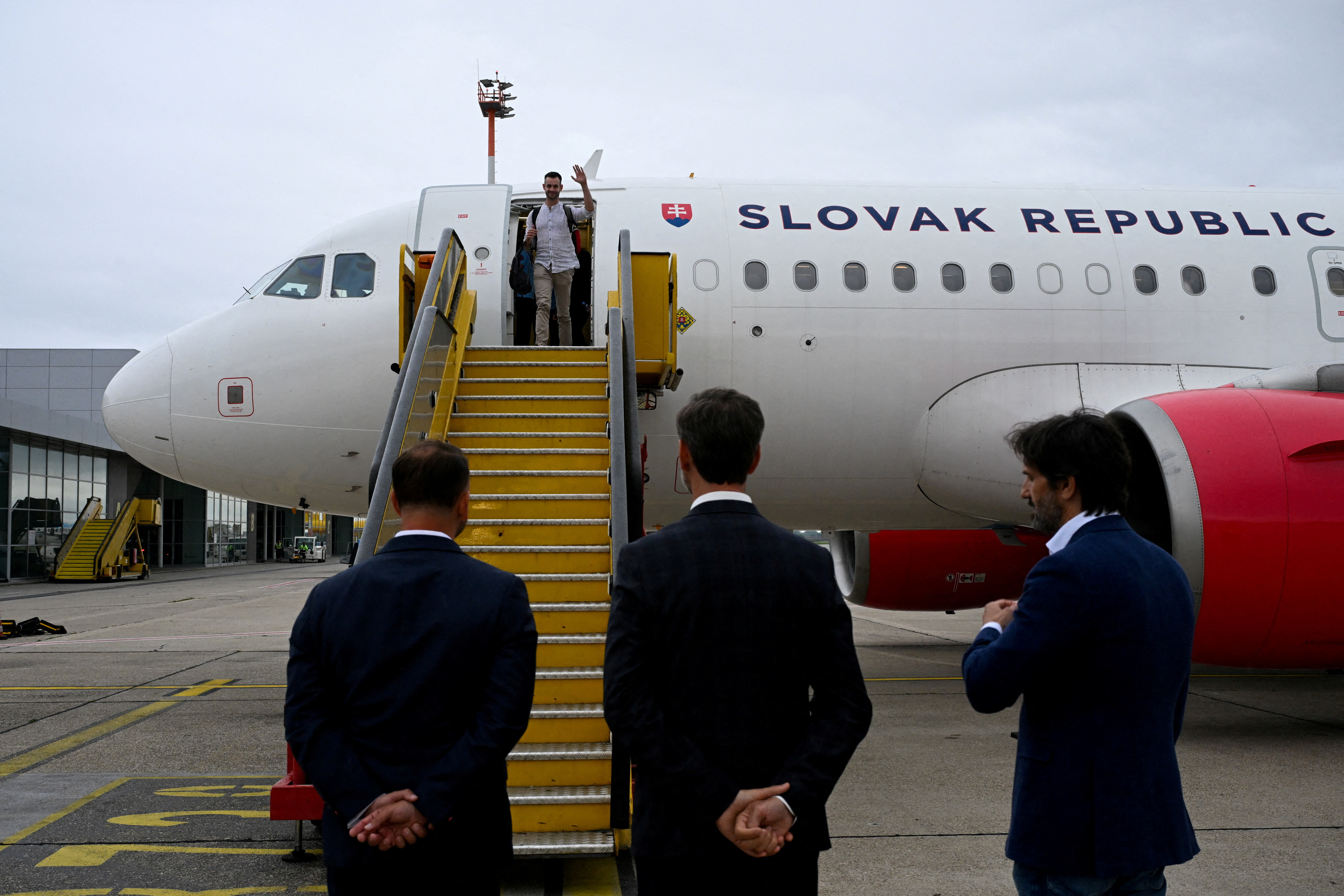 Repatriated Slovaks return from Israel, in Bratislava