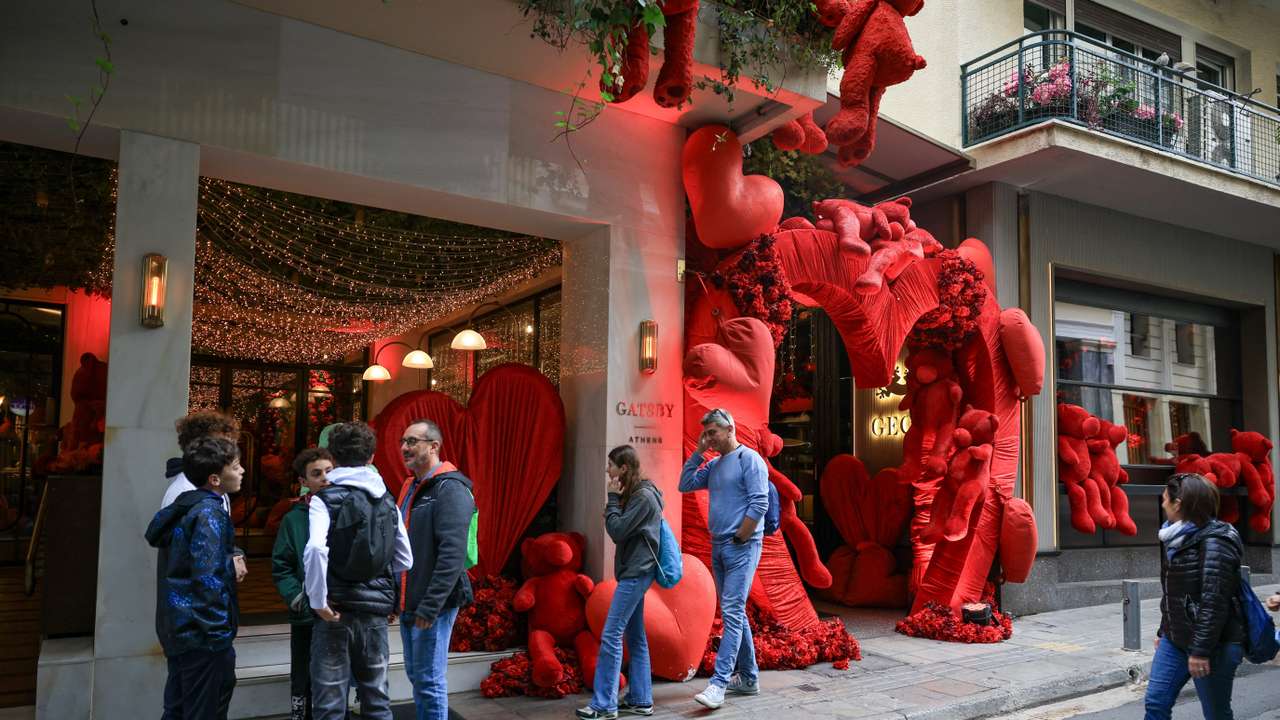 Israeli producer Dana Eden found dead, in Athens