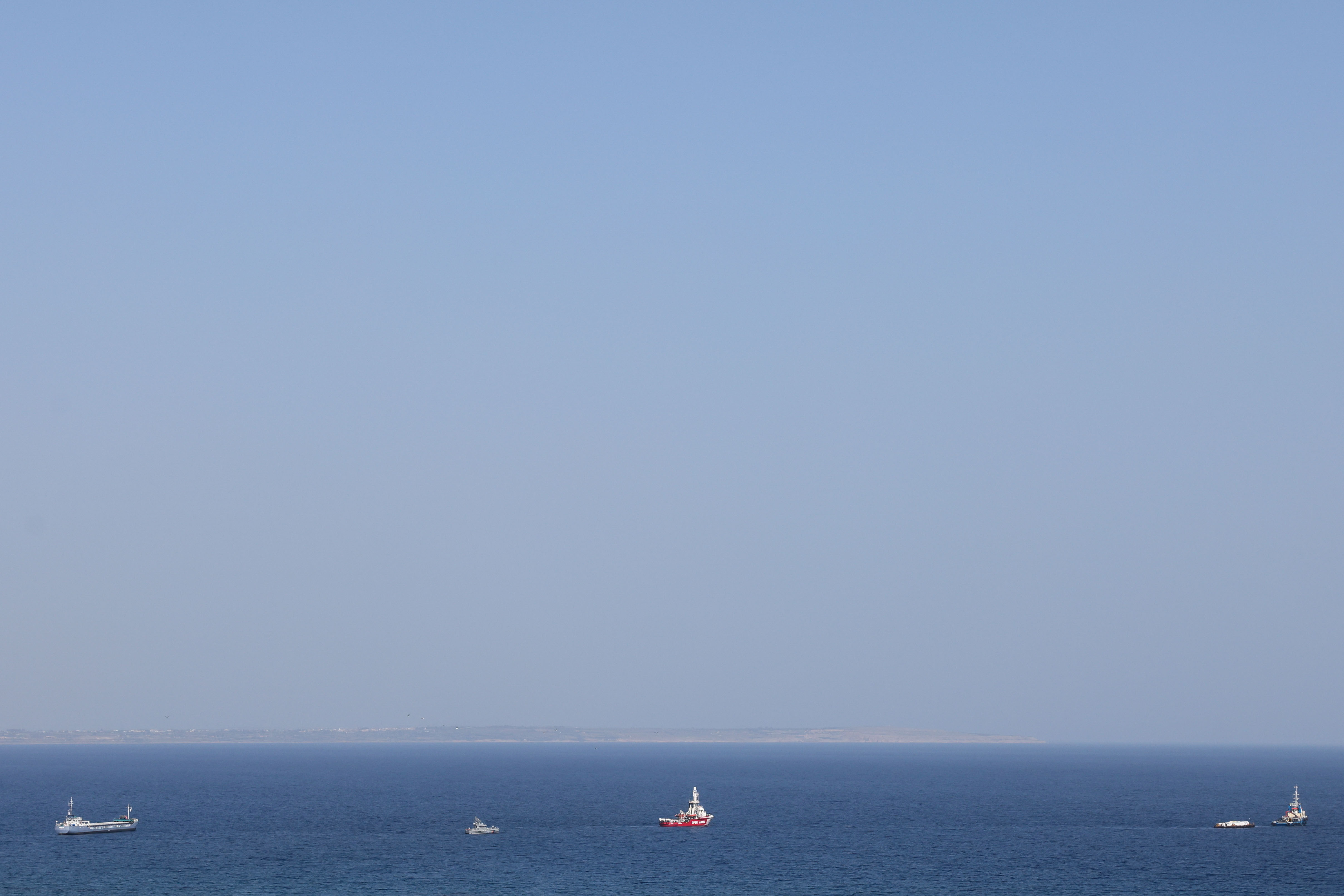 Vessels depart with humanitarian aid for Gaza, from Larnaca