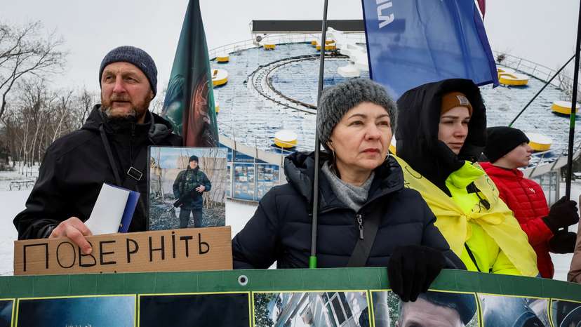 Relatives of the Ukrainian POWs attend a rally calling to return servisemen from Russian captivity in Kryvyi Rih